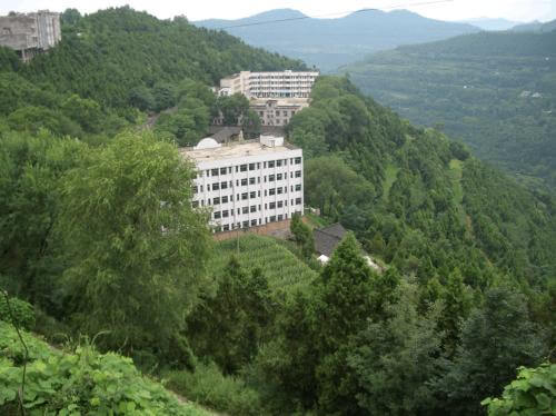 閬中市二龍中學校園風采