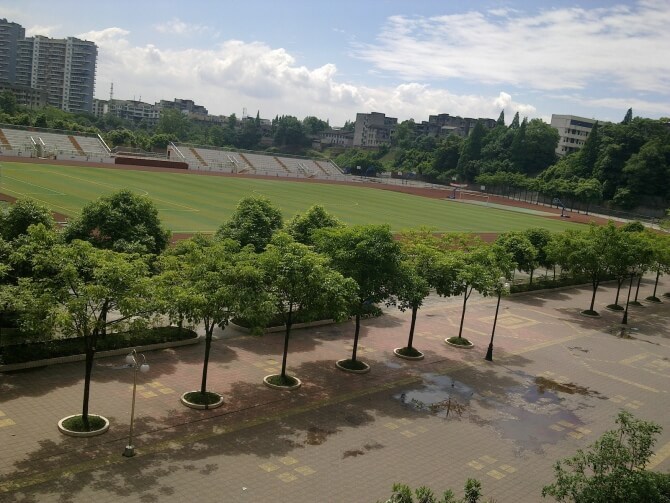 峨眉山市第一中學校園風采
