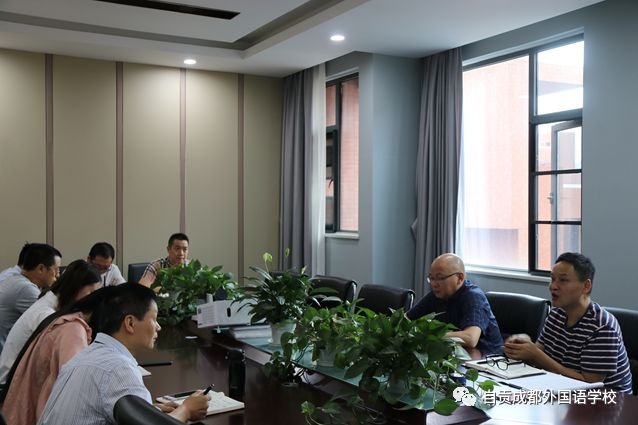自貢市外國語學校--加強安全工作，構建安全校園