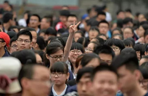 重磅！2019成都中考分數(shù)線出來了！