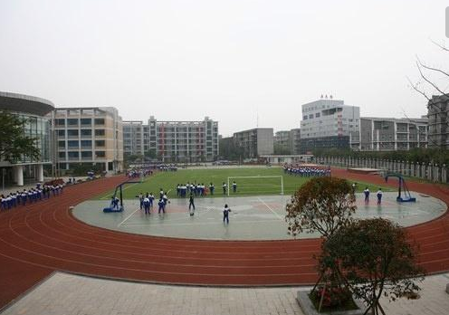 四川大學(xué)附屬中學(xué)（成都十二中）是怎樣的一所學(xué)校？