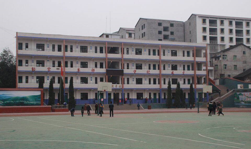 渠縣清溪中學(xué)地理位置在哪里？