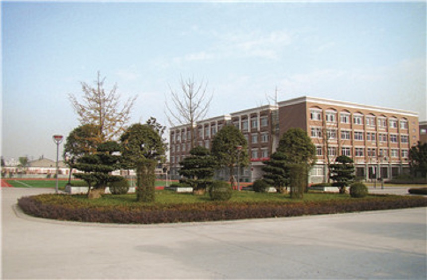 北大附中成都新津?yàn)槊鲗W(xué)校地址在哪里？