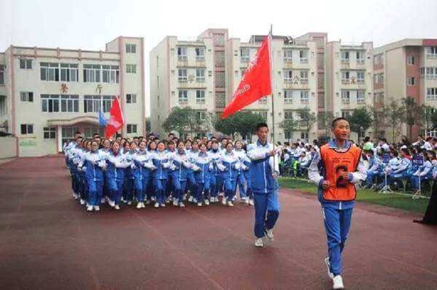 大邑縣實(shí)驗(yàn)中學(xué)聯(lián)系電話是多少？