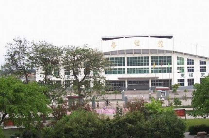 三岔中學(xué)聯(lián)系方式是多少？