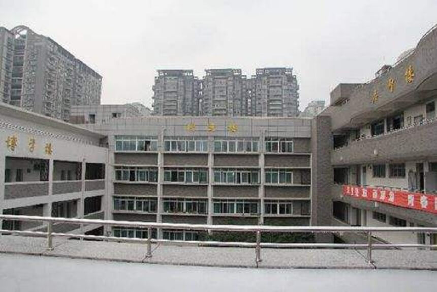 ?成都樹德協(xié)進中學學校環(huán)境怎么樣？