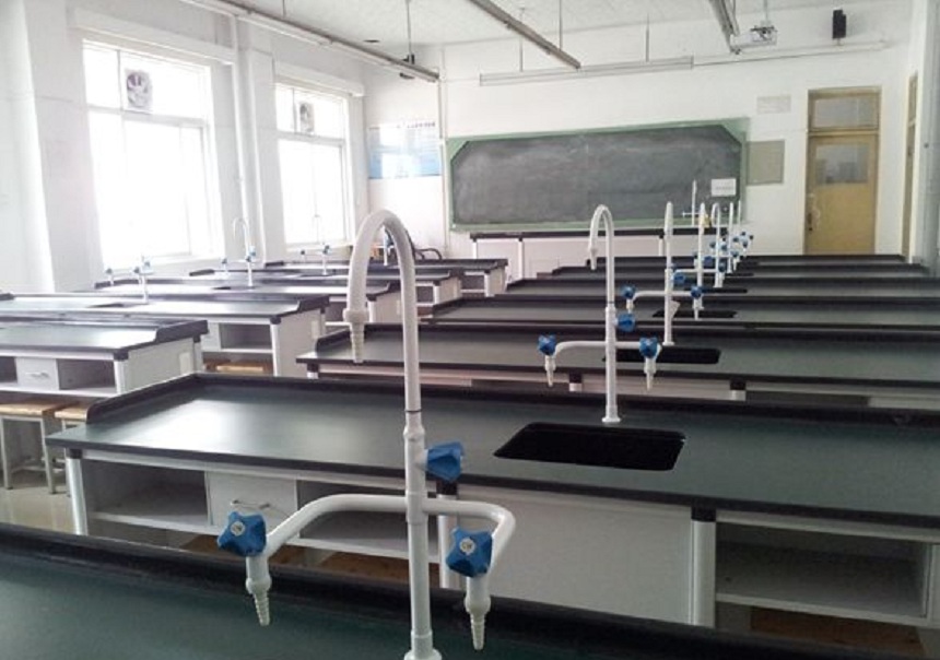 西南交通大學附屬中學學校環(huán)境好不好？