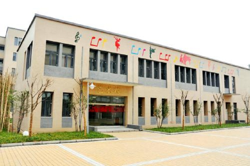 德陽(yáng)東電中學(xué)校園環(huán)境好不好？宿舍環(huán)境怎么樣？