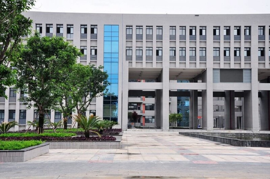 德陽五中校園環(huán)境好嗎？