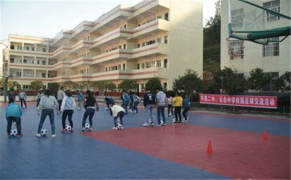 云臺中學(xué)學(xué)校詳細(xì)地址在什么地方？
