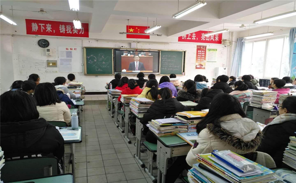 巴中市第二中學(xué)學(xué)校環(huán)境如何？