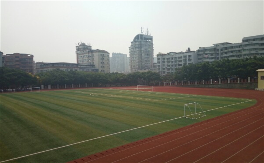 內(nèi)江市翔龍中學(xué)學(xué)校詳細(xì)地址在什么地方？