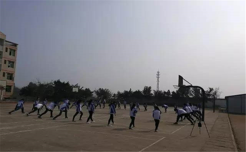 內(nèi)江市第十一中學(xué)2020年中考錄取分數(shù)線多少分？