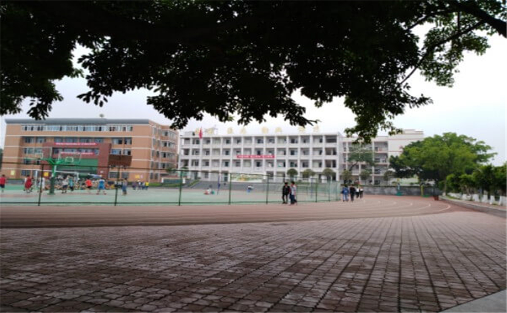 南充市李渡中學(xué)2020年中考錄取分?jǐn)?shù)線多少分？