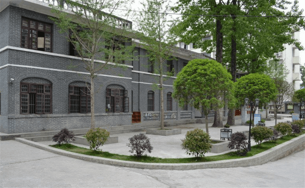 閬中市柏埡中學(xué)學(xué)校環(huán)境怎么樣？