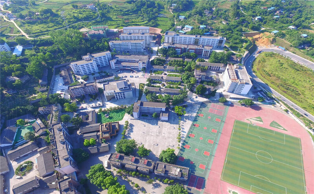 蓬安中學學校環(huán)境怎么樣？