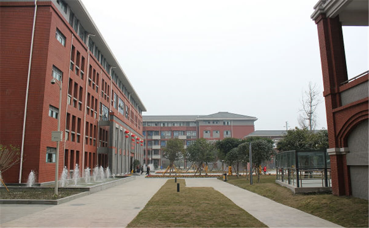 成都七中萬(wàn)達(dá)學(xué)校2020年招生錄取分?jǐn)?shù)線(xiàn)多少分？