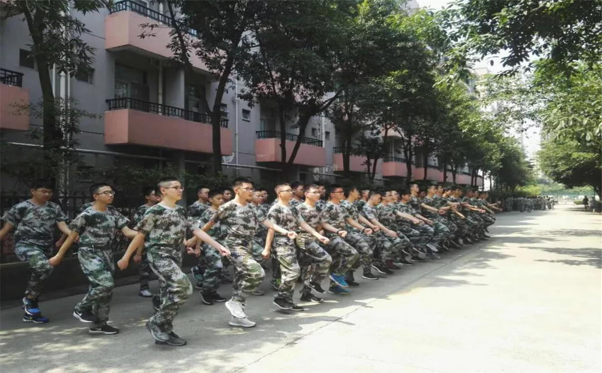 川化中學(xué)2020年招生錄取分?jǐn)?shù)線是多少？