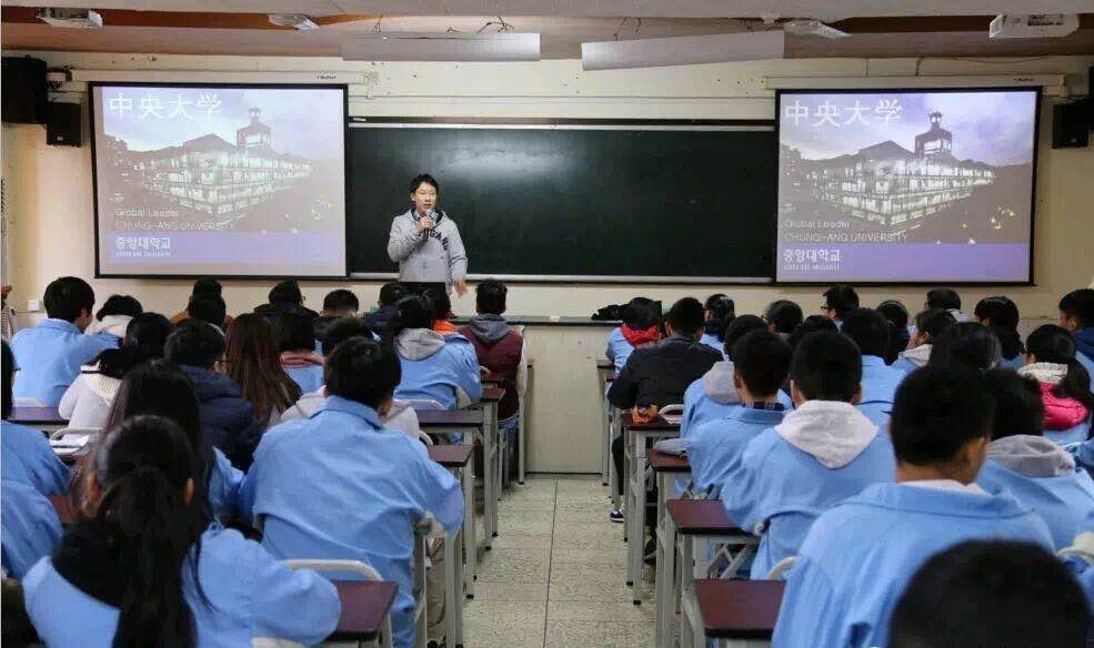 通錦中學的錄取分數(shù)線是多少？
