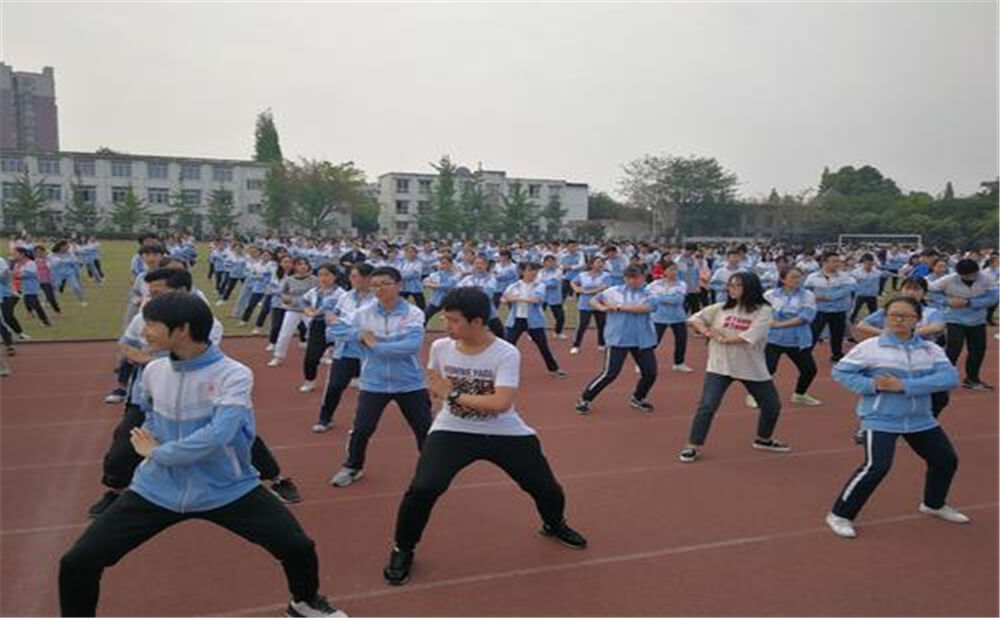華潤高級中學(xué)育才的升學(xué)率是多少？