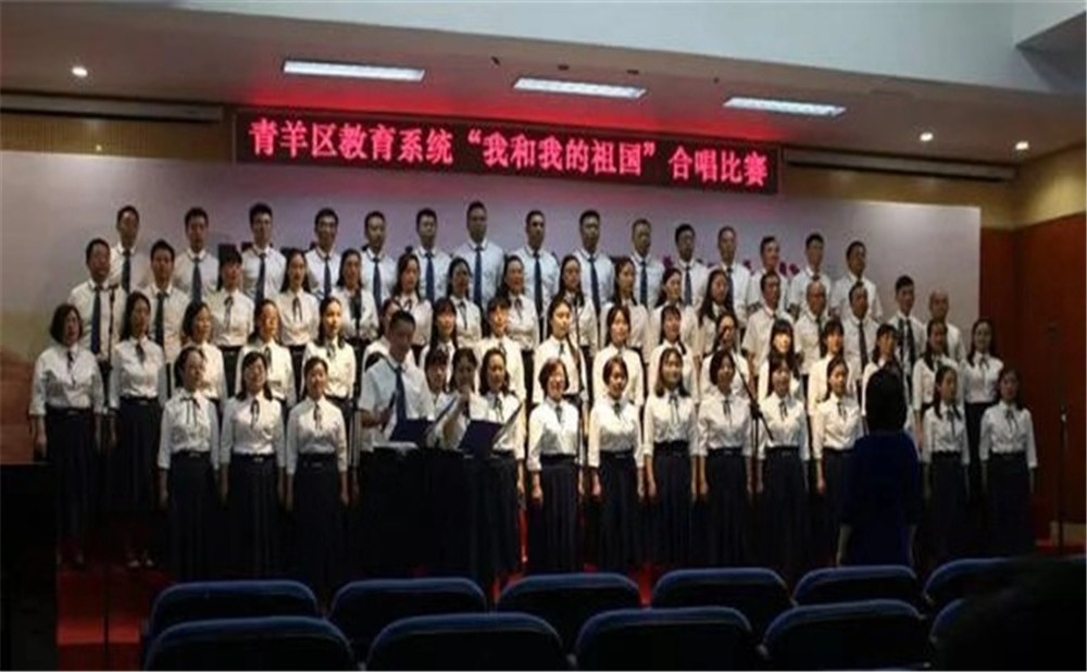 成都十一中每年學(xué)費(fèi)是多少？
