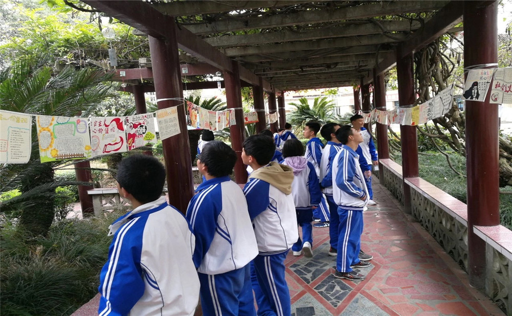 棠湖中學(xué)錄取分?jǐn)?shù)是多少？