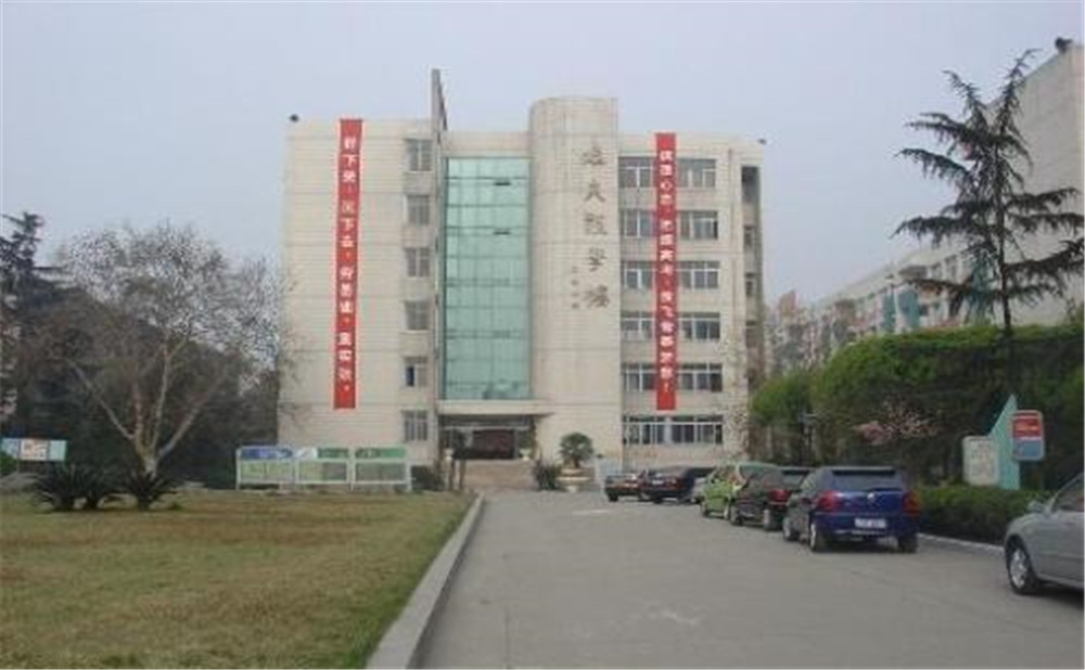 四川師范大學(xué)附屬中學(xué)的升學(xué)率怎么樣？