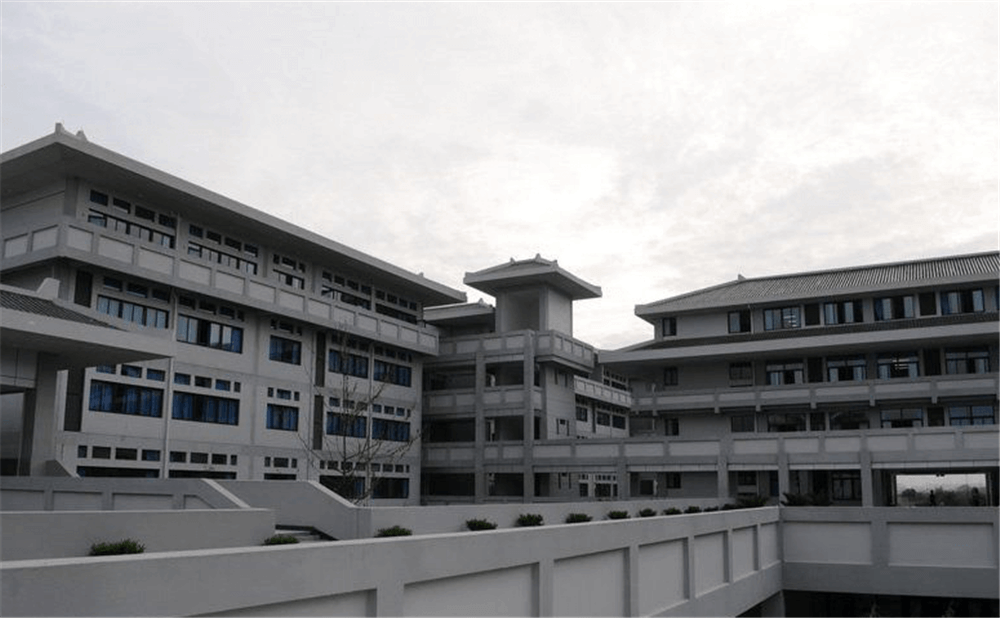 成都石室中學北湖校區(qū)的高中住宿怎么樣？