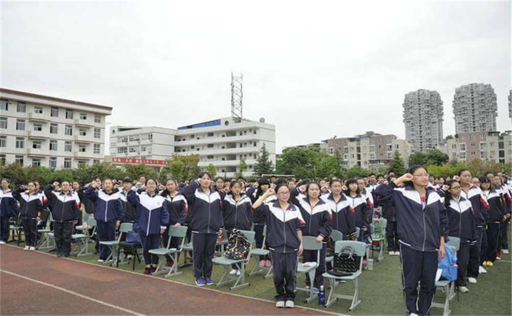 龍泉二中近三年的錄取分數(shù)是多少分？