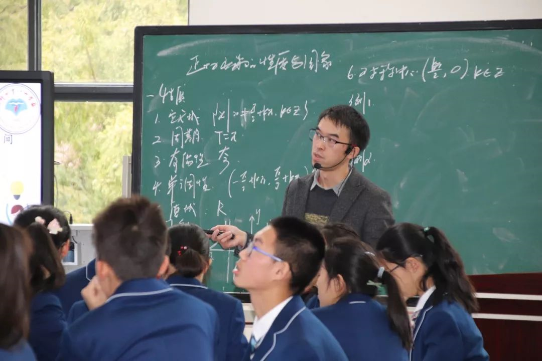 成都七中八一學校的宿舍怎么樣？