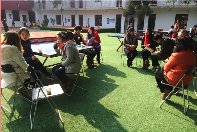 成都市第三十三中學(xué)高中一年的學(xué)費(fèi)是多少？"image.png"