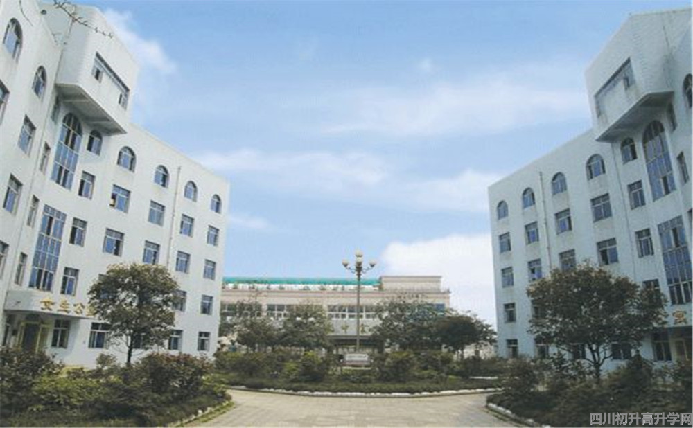 彭州中學(xué)的宿舍怎么樣？