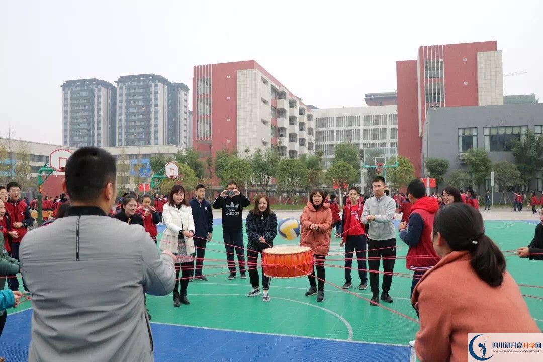 2020年北京第二外國語學(xué)院成都附屬中學(xué)升學(xué)率有多少？