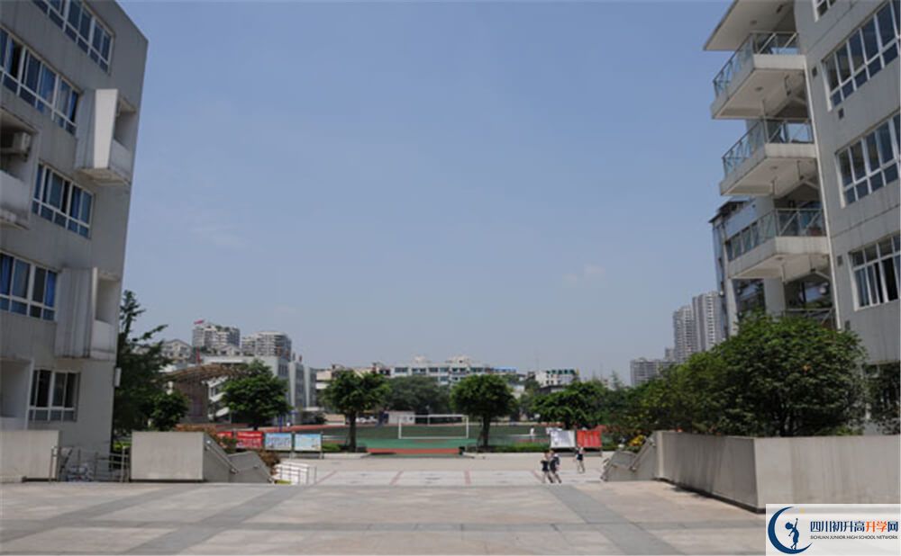 成都鐵路中學(xué)高中本部的錄取分?jǐn)?shù)是多少？