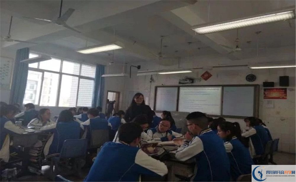 大彎中學(xué)高中部錄取分?jǐn)?shù)是多少？