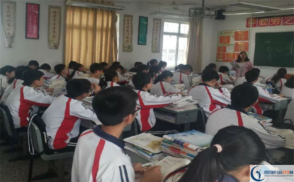 濛陽中學(xué)高中本部的錄取分?jǐn)?shù)是多少？