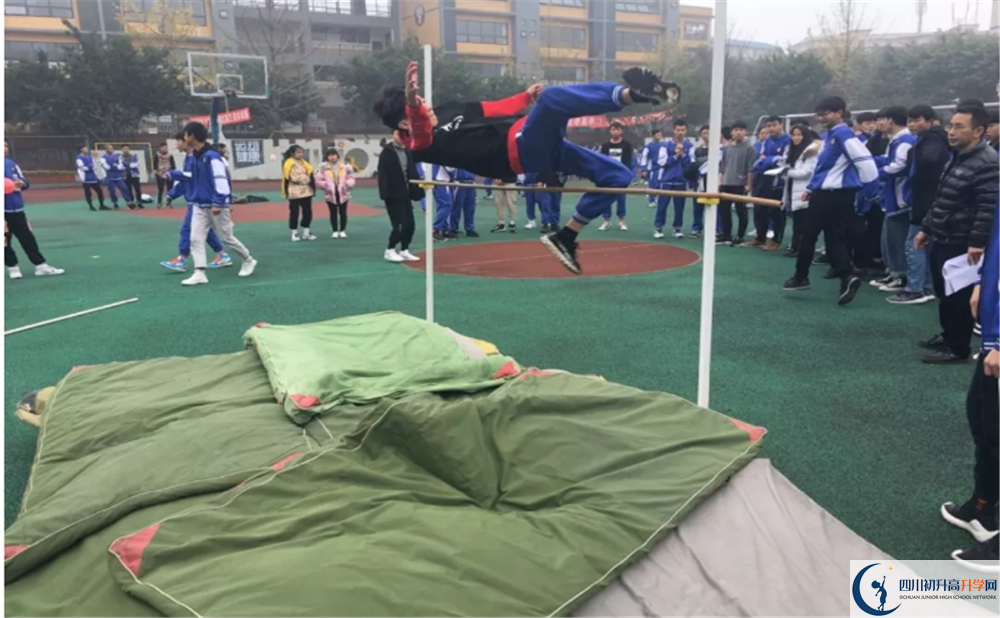 仁壽華達(dá)高中的宿舍好不好？