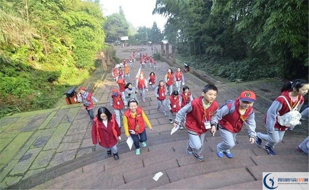 郫縣嘉祥外國語學校高中歷年來的分數(shù)線是多少？