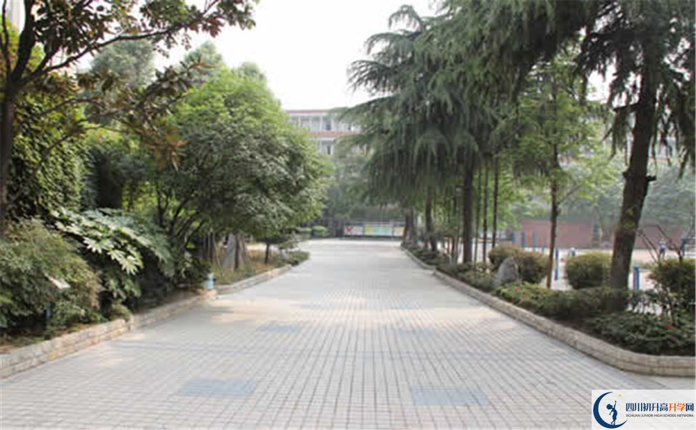 成都列五中學的學校地址在哪里？
