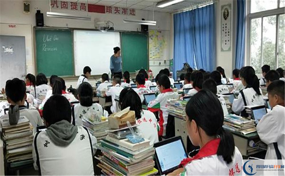 樹德懷遠(yuǎn)中學(xué)高一分班嗎？