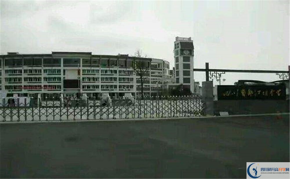都江堰中學(xué)2020年外地招生考試時間是多久？