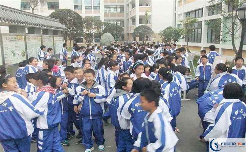 成都石室蜀都中學(xué)地址怎么走？