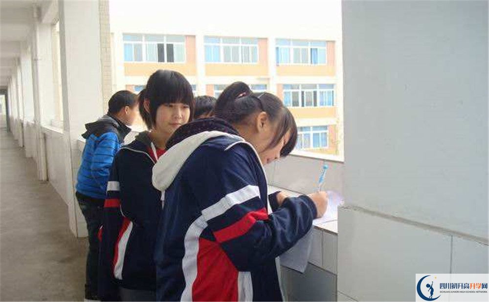 大邑縣實(shí)驗(yàn)中學(xué)的自主招生分?jǐn)?shù)是多少分？