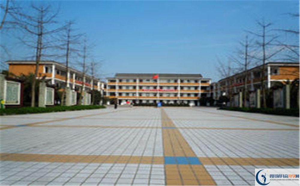 郫縣一中高中部地址在哪里？