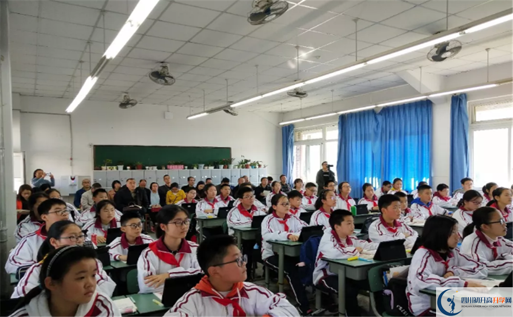 安仁中學位置在哪里？
