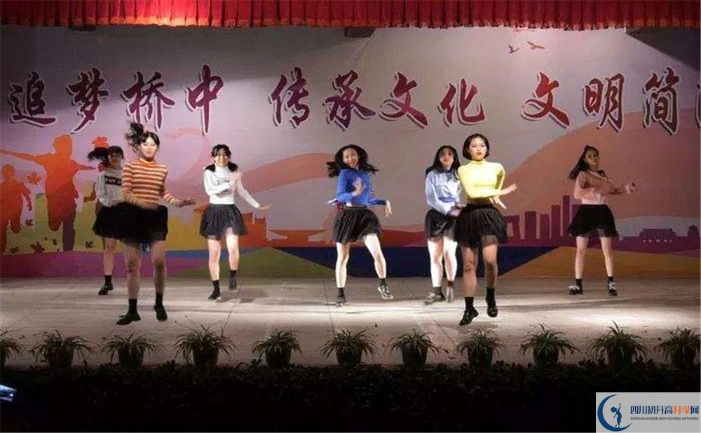 簡陽石橋中學平行班與實驗班差多少？