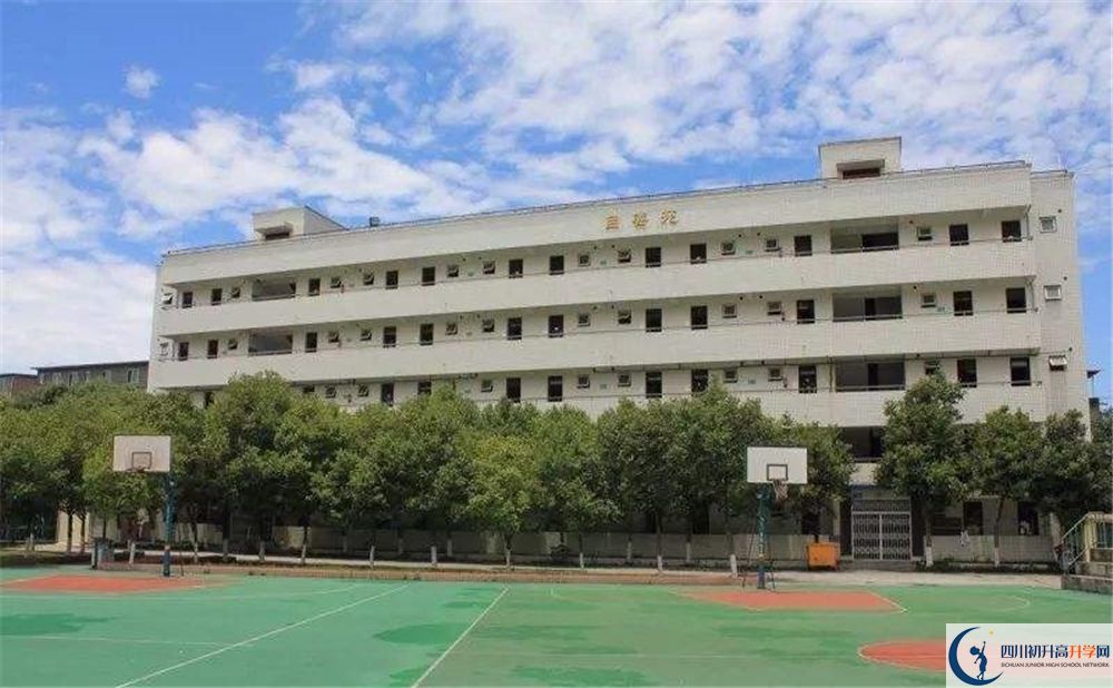 成都市籍田中學實驗班人數是多少？