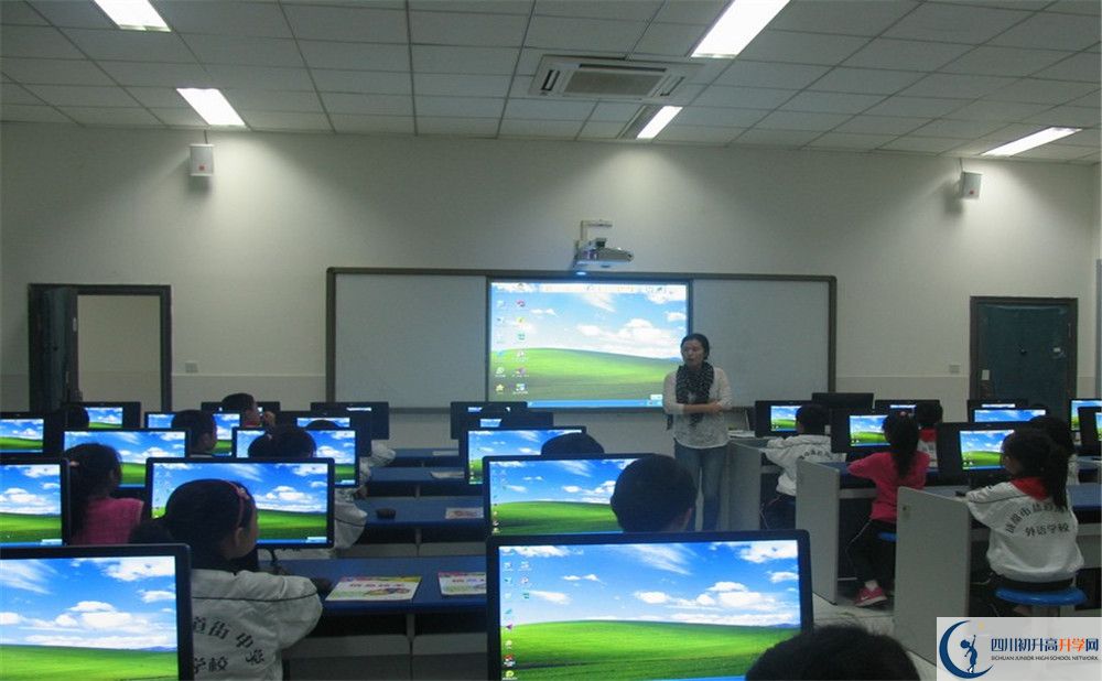 鹽道街外國語學(xué)校2020年高三文綜測試題在哪看？
