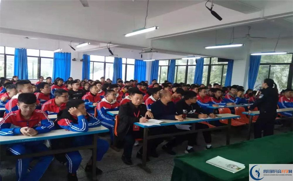 2020成都文武學(xué)校期末試卷數(shù)學(xué)在哪兒看？