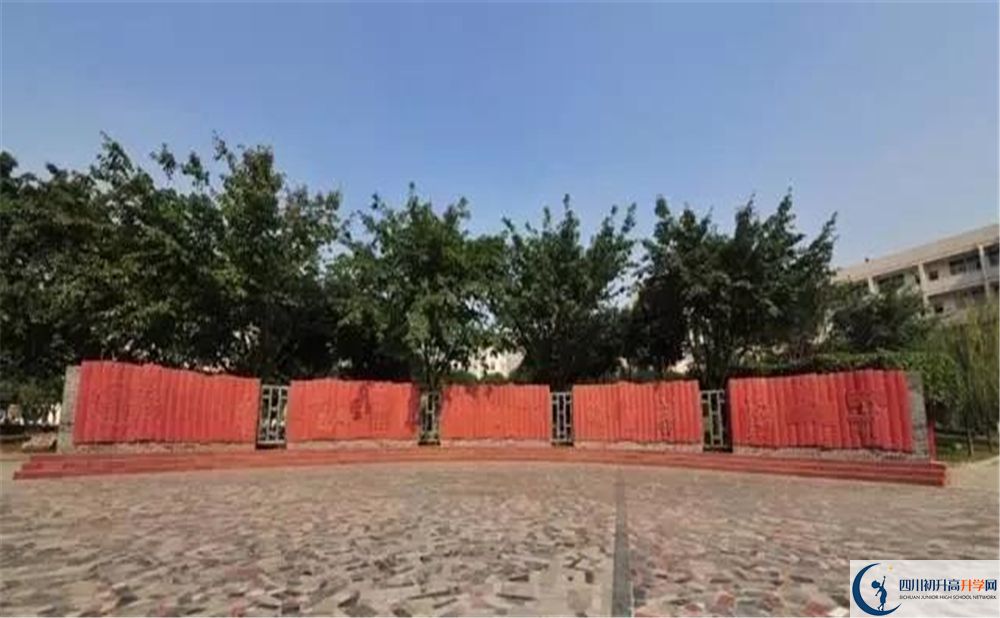 溫江二中實(shí)驗(yàn)班人數(shù)是多少？